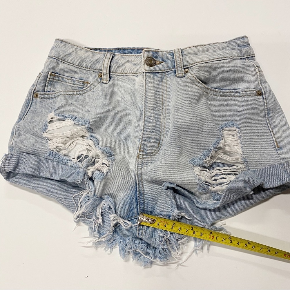 Forever 21 | Distressed Denim Shorts - Picture 7 of 9